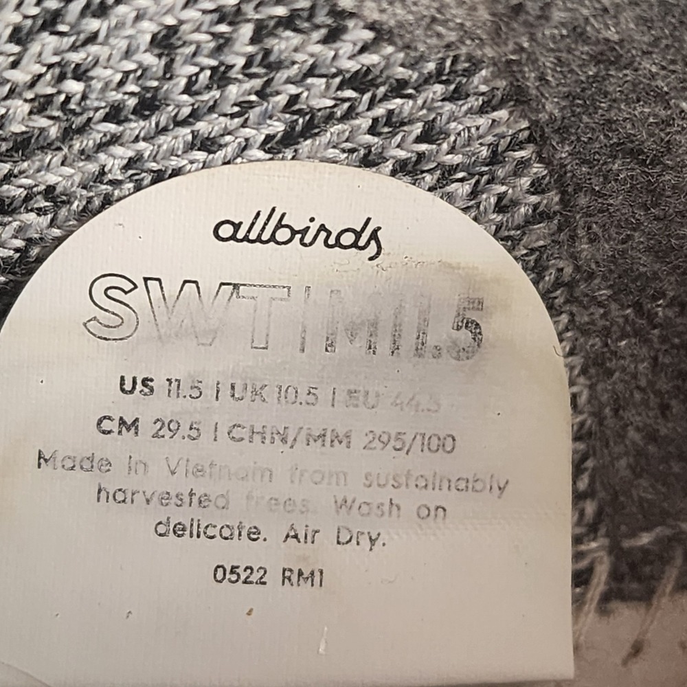 Allbirds Men's Navy and Light Blue Sneakers - Picture 7 of 7
